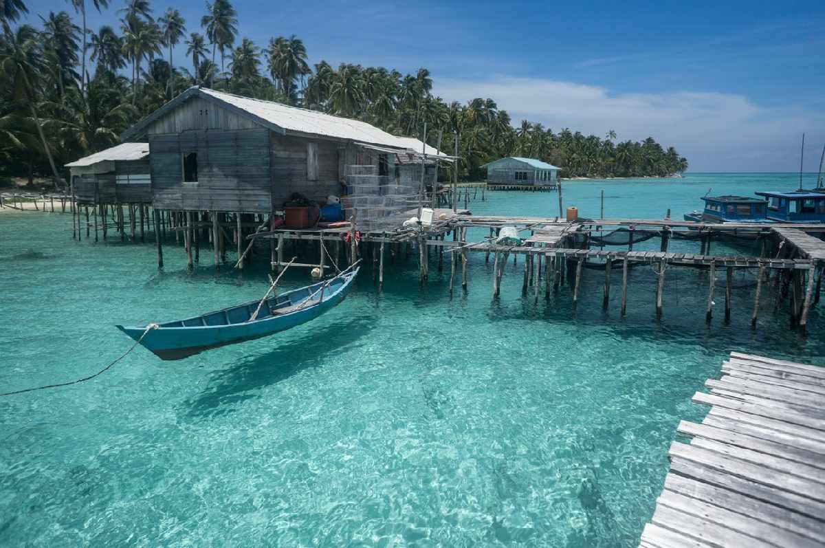 6 Deret Pantai Eksotis di Natuna - 99% Harus Lo Datangi di Tahun 2019 Besok, Nih!