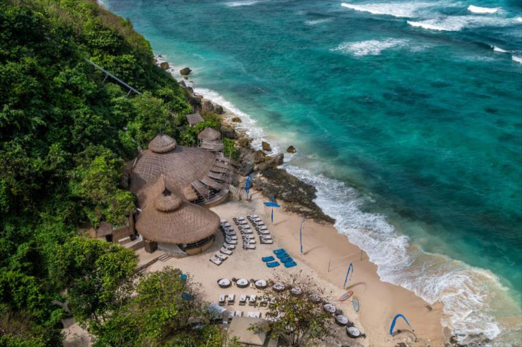 [BEST NEW] Menyingkap Pantai Karma di Bali, Surga Tersembunyi Diantara Selendang Para Dewi