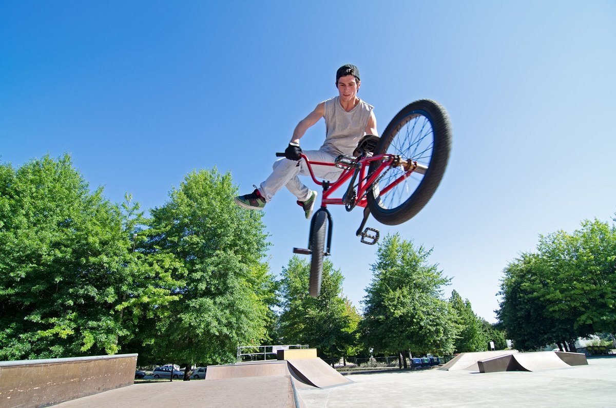 [MESTI BISA!] 7 Trik Dasar Main BMX Biar Makin Keren, Bro!