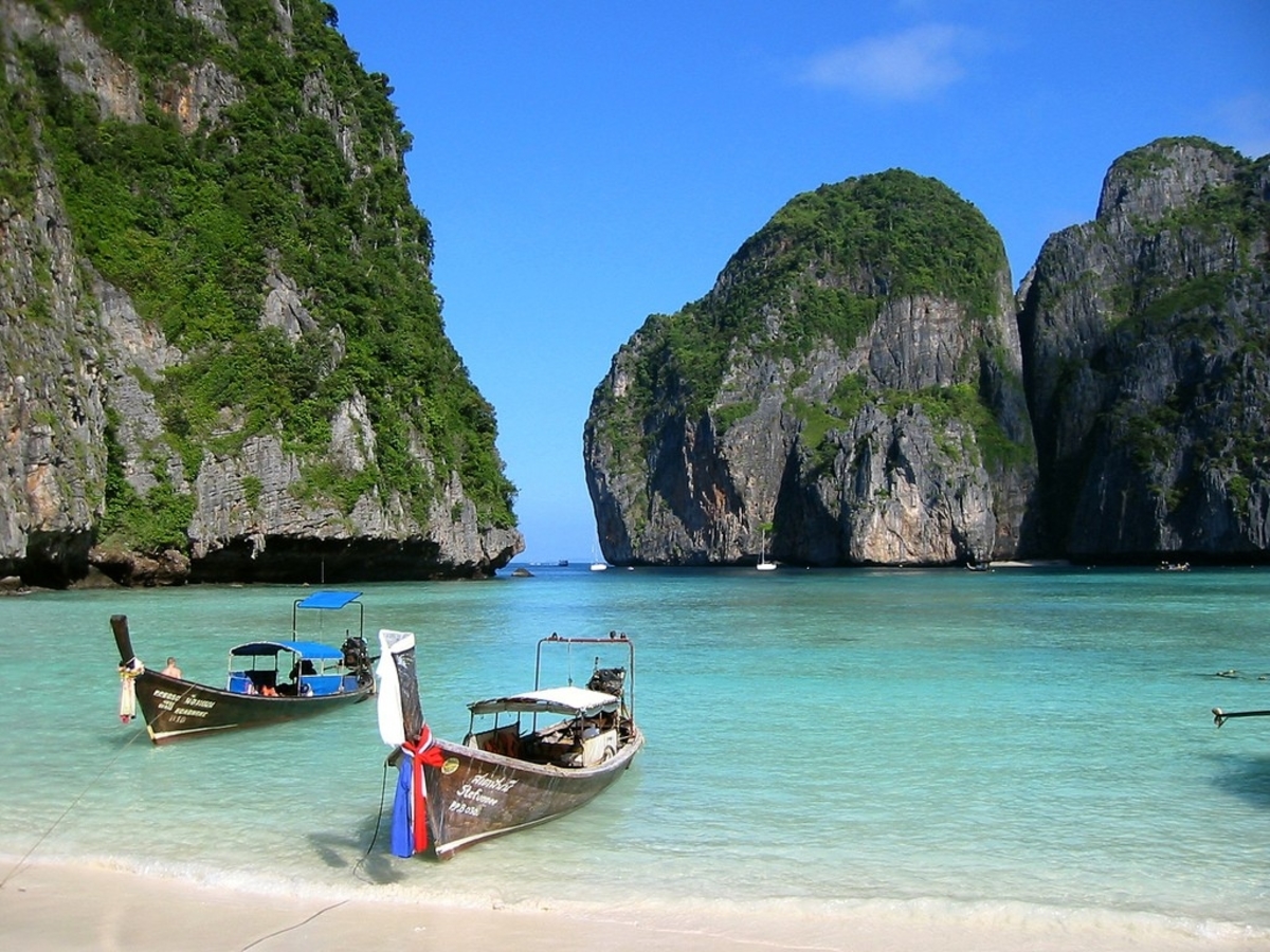 5 Pantai di Thailand yang Memiliki Daya Tarik Berupa Keindahan Alam Nan Memukau!