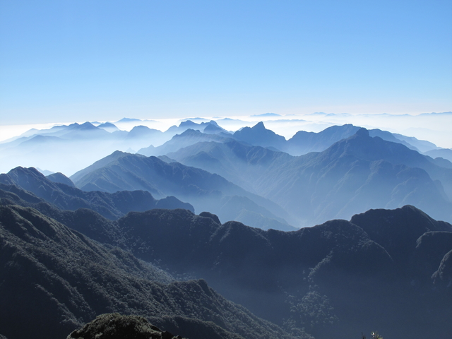 Gunung Tertinggi di Asia Tenggara – Gunung Fansipan, Vietnam