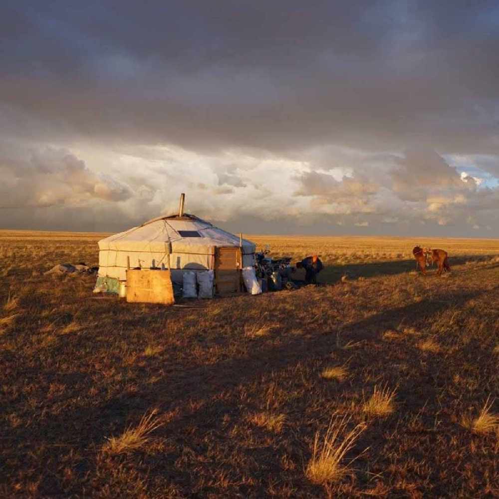 4 Hal yang Perlu Lo Ketahui Untuk  Mengenal Lebih Dekat Terhadap Budaya Nomaden Suku Mongolia!