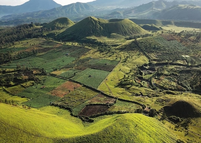 5 Kiat Traveling Aman ke Kawah Wurung Bondowoso di Musim Hujan
