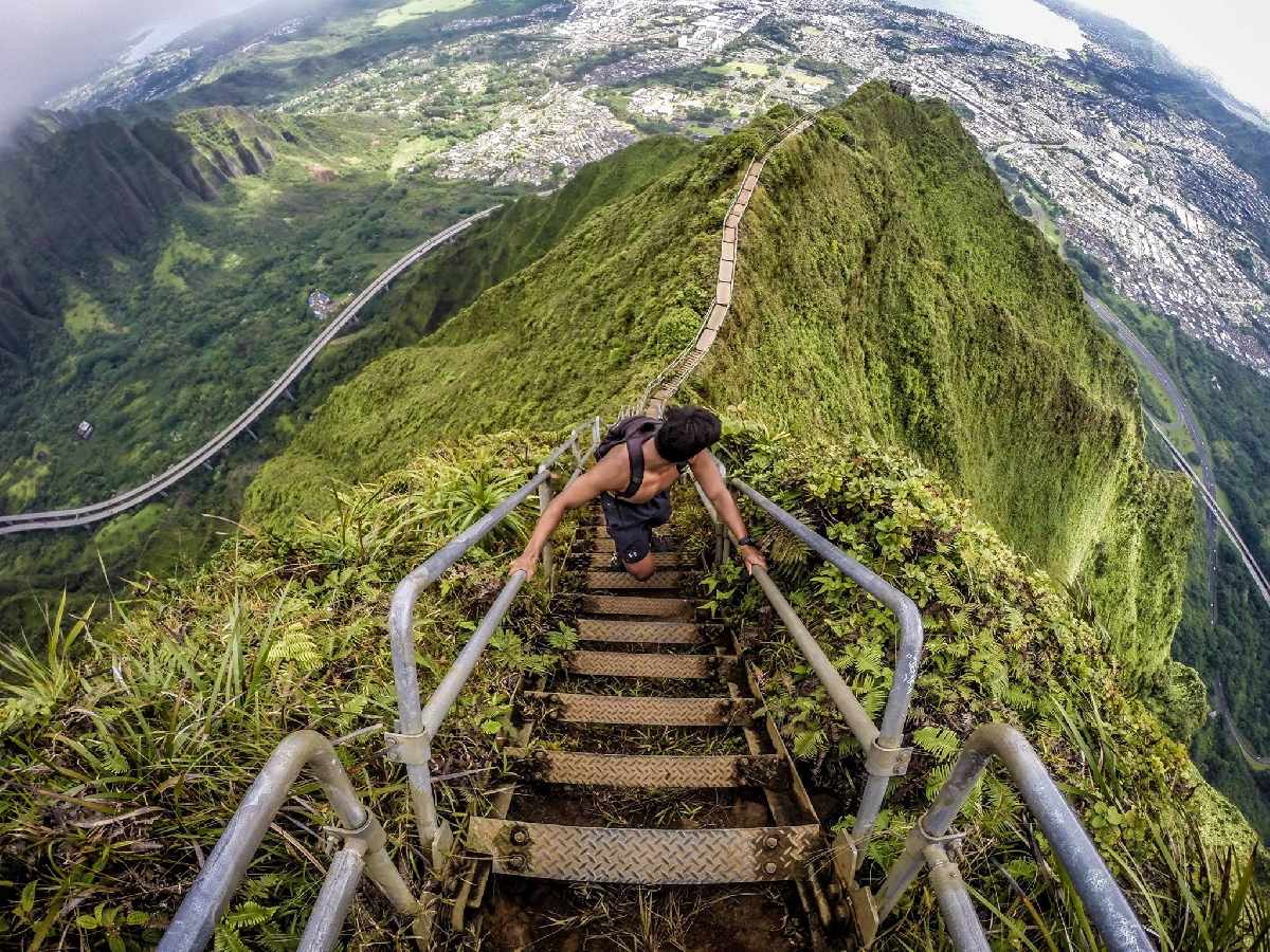 Deretan 5 Jalur Tangga Paling Menakutkan dari Berbagai Penjuru Dunia