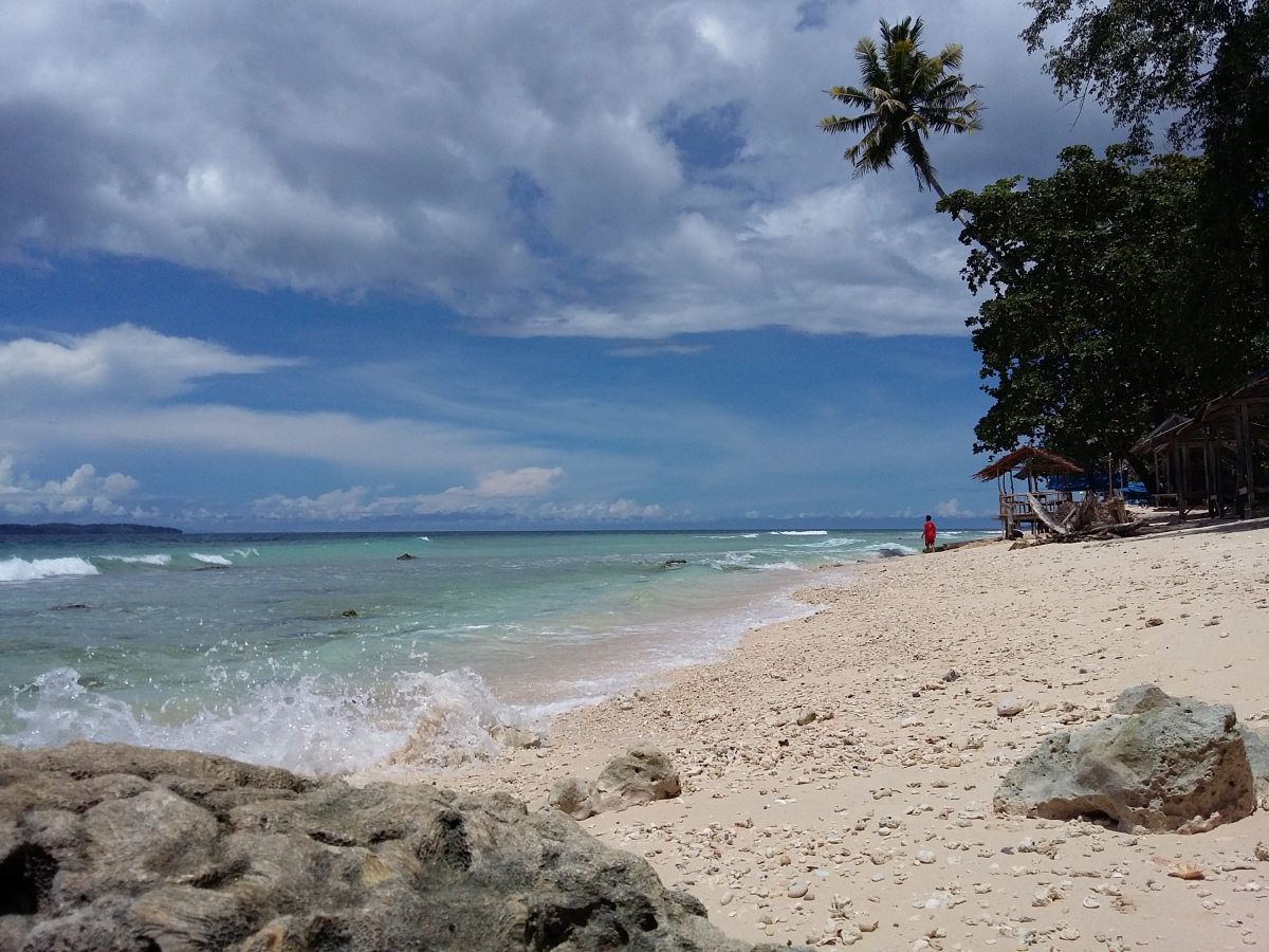 Ini Merupakan 4 Hal yang Bisa Lo Dapatkan Ketika Berada di Pantai Bosnik, Papua!