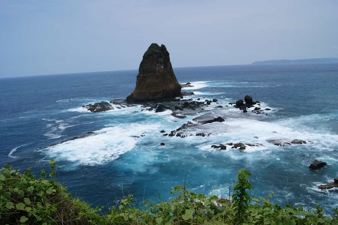 Ingin Puas Nikmati Suasana Pinggir Laut? Yuk Jelajahi 5 Tempat Wisata di Jember Ini!