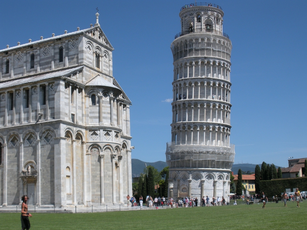 Terdapat 4 Fakta Seputar Menara Miring Pisa yang Akan Menjawab Semua Pertanyaan Lo!