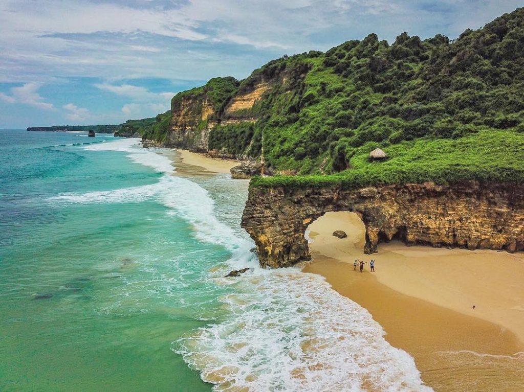 5 Spot Petualangan di Indonesia yang Mirip Lokasi Syuting Game of Thrones!