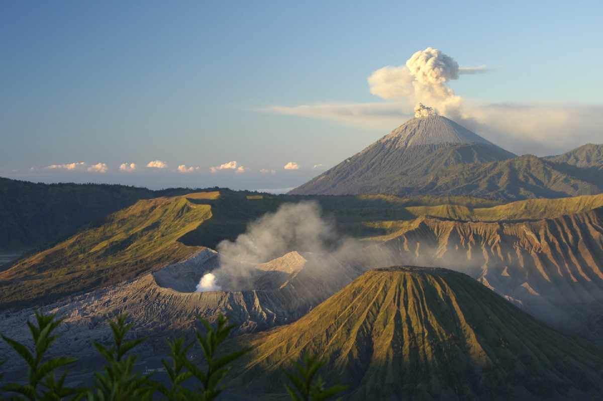 5 Tips Jitu Menikmati Panorama Matahari Terbit di Gunung Bromo | SUPERLIVE