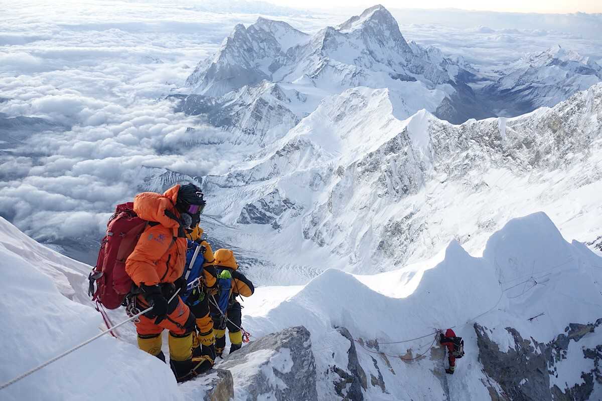 4 Fakta Tragis yang Mengejutkan Dibalik Megahnya Gunung Everest!