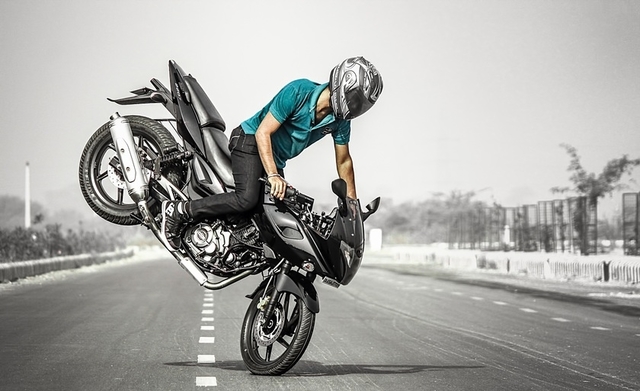 Freestyle Motor: Stoppie