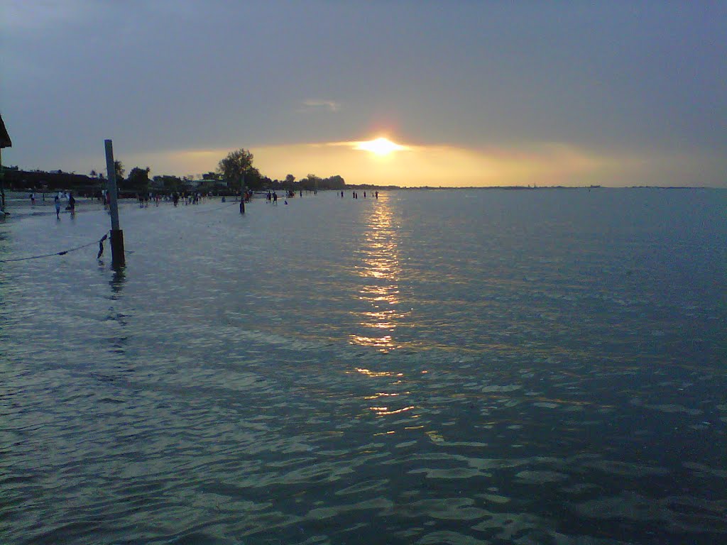 Deretan Pantai Memesona yang Bisa Lo Jumpai di Medan