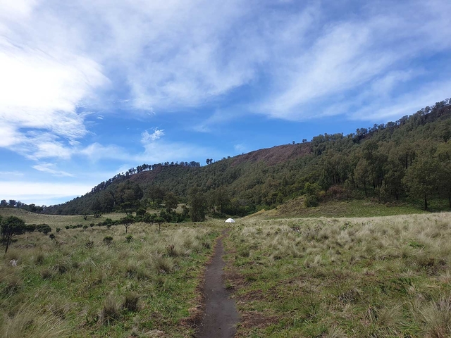 Gunung Butak yang Indah – Sabana yang Luas