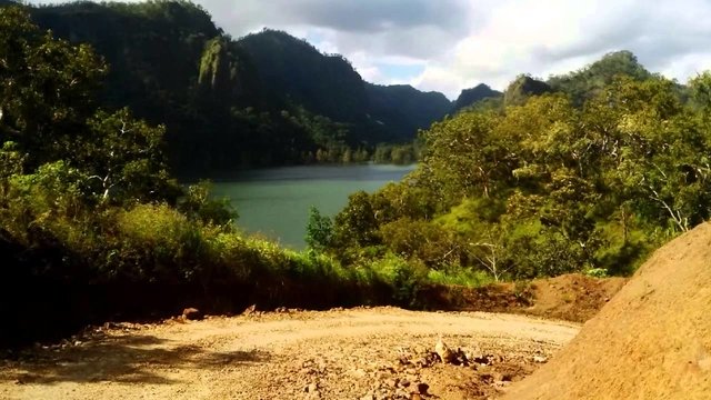 Daya Tarik di Pulau Wetar – Danau Tihu