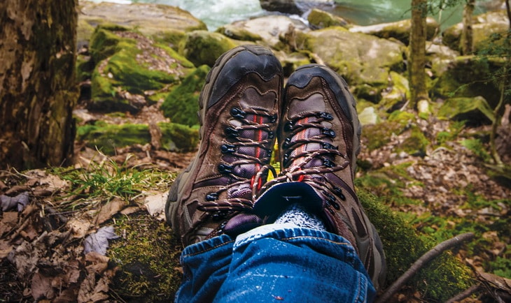 Alasan Penggunaan Celana Jeans Patut Dihindari Pendaki di Atas Gunung