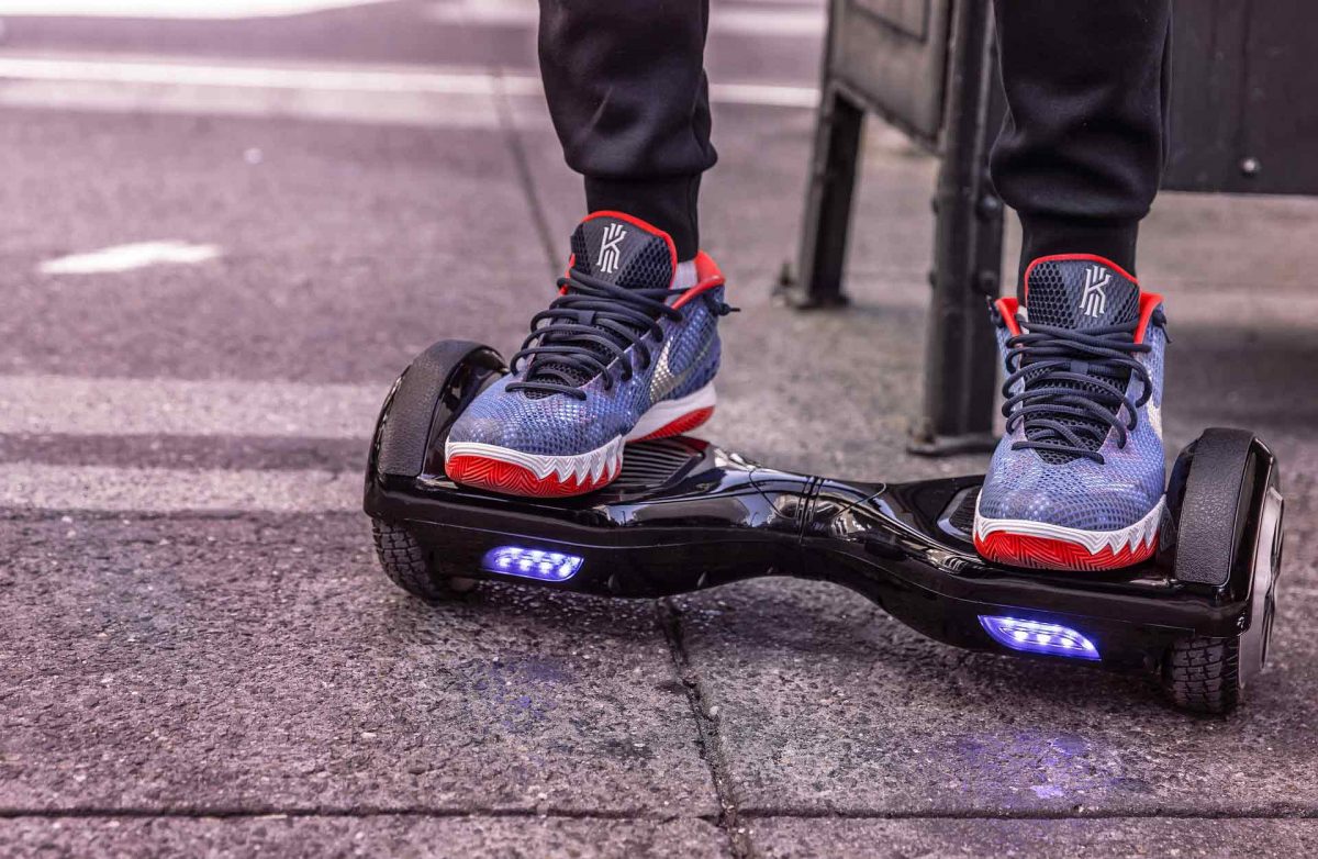 6 Trik Keren Main Hoverboard: Dari yang Beginner Sampai yang Expert!