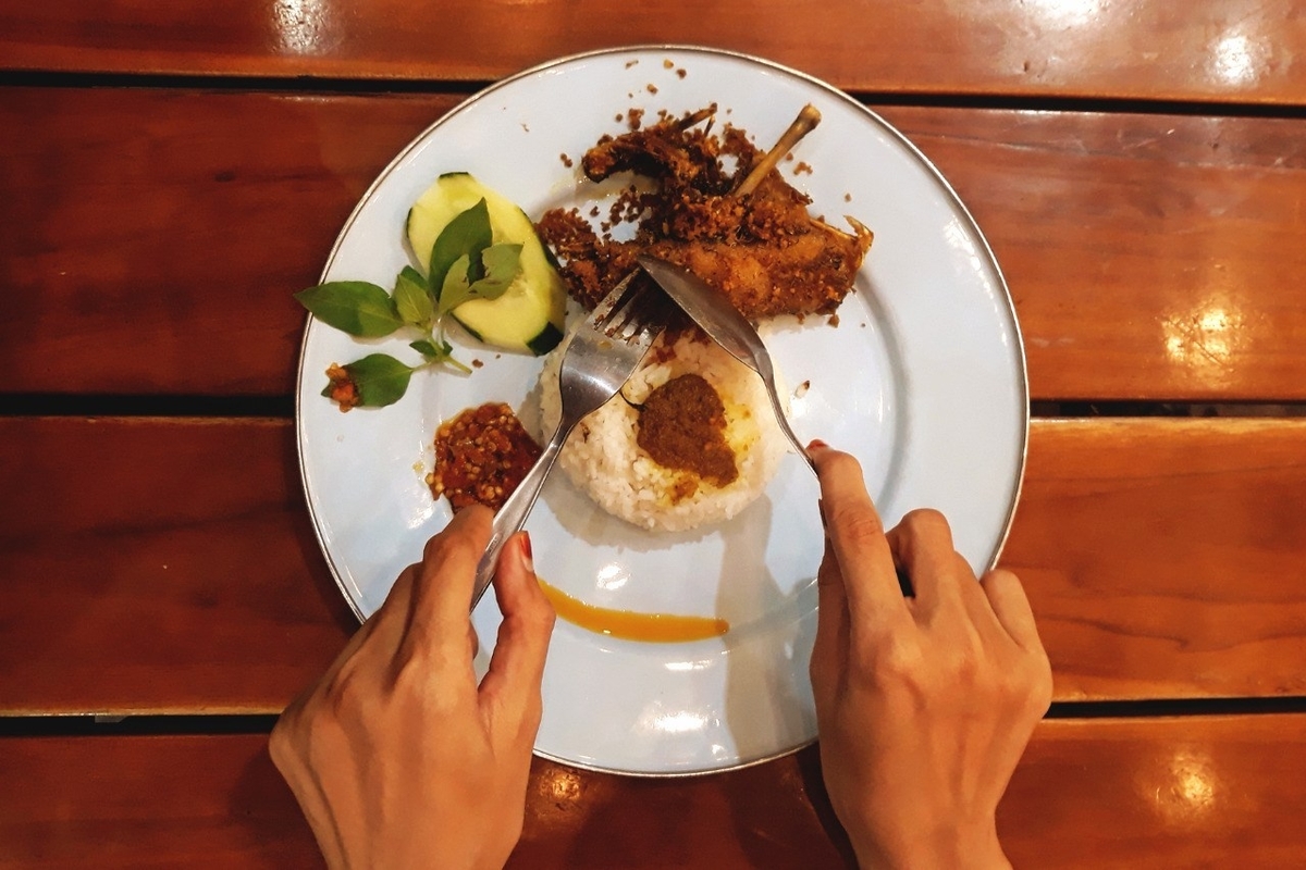 Kuliner Indonesia: 5 Pilihan Olahan Bebek yang Patut untuk Lo Cicipi!