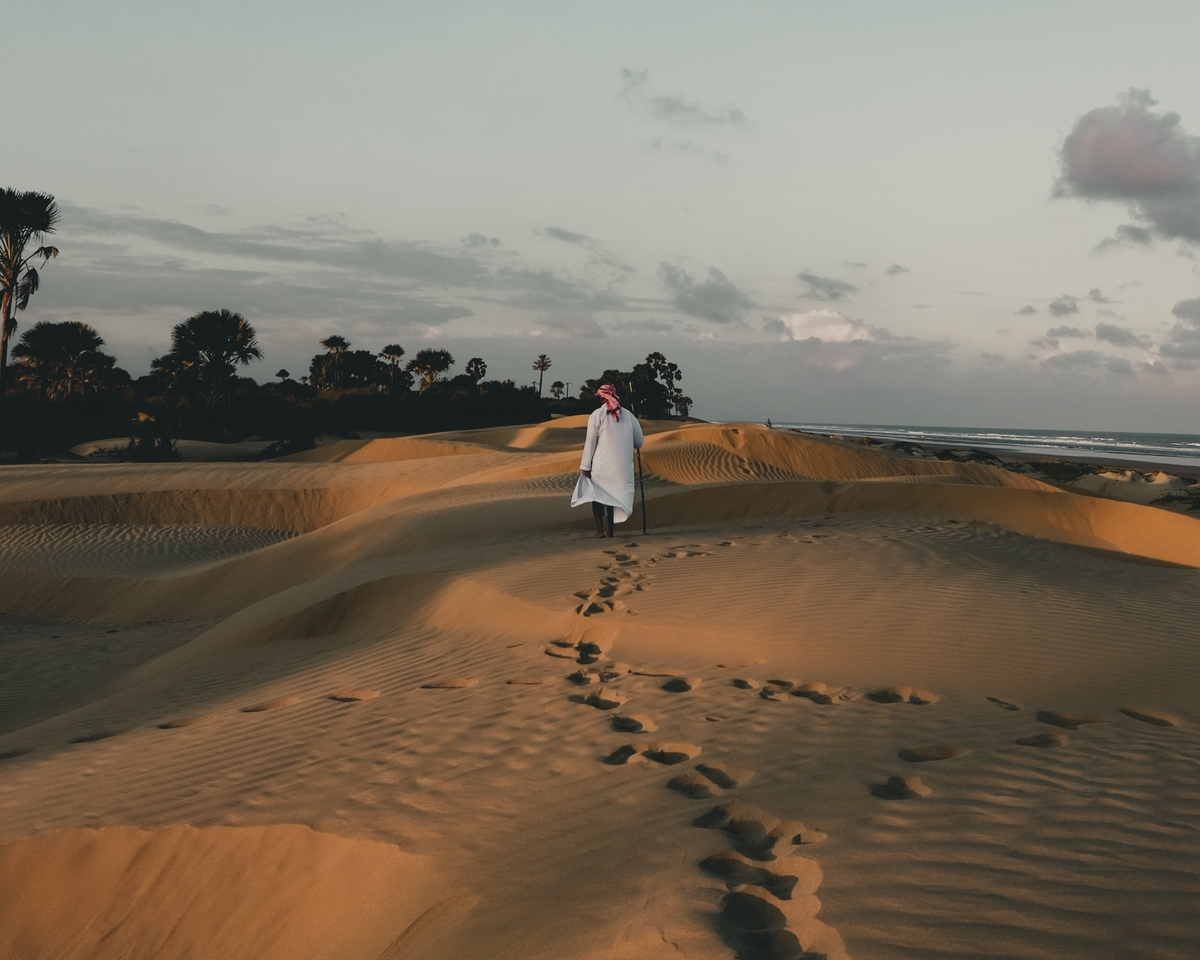 Dendy @baratdaya_: Oetune, Padang Pasir di Negara Tropis, Bagaimana Bisa?