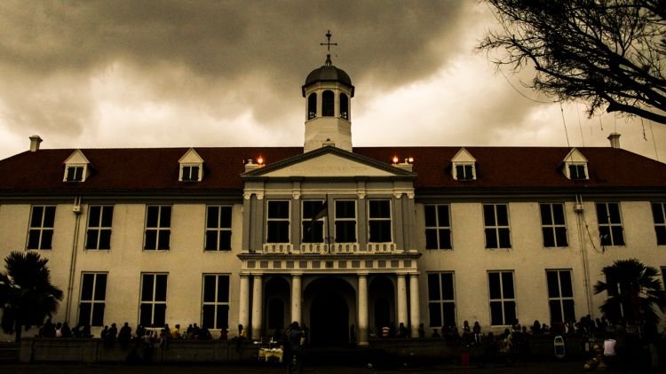 Wisata Horor Jadi Tren di Jakarta: Ini Gaya Traveling Baru yang Banyak Peminatnya?