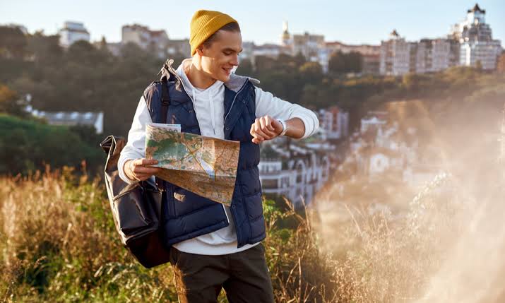 Membongkar 7 Perilaku Millennial Saat Sedang Traveling: Apakah Lo Begini Juga, Bro?