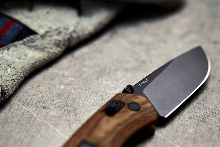 Awas Keliru! Ini Lho Jenis Pisau yang Harus Lo Bawa Buat Survival di Alam Bebas