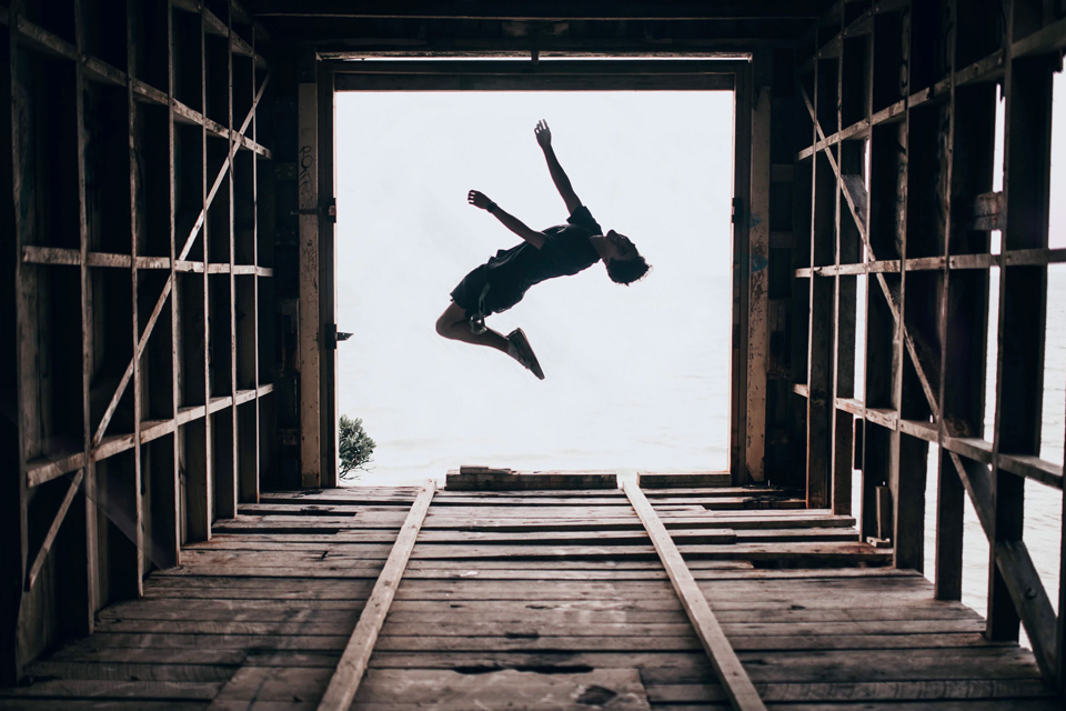 Cobain Lompat-lompatan Ala Olahraga Parkour Bro, Berani? 