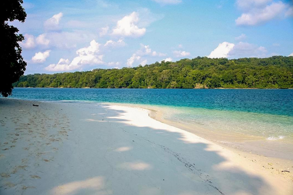 3 Objek Wisata di Taman Nasional Ujung Kulon yang Bikin Lo Pengen Balik Lagi