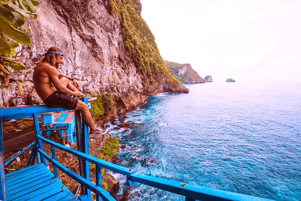 Selain Pantai, Bali Juga Punya Air Terjun Peguyangan yang Mesti Lo Kunjungi
