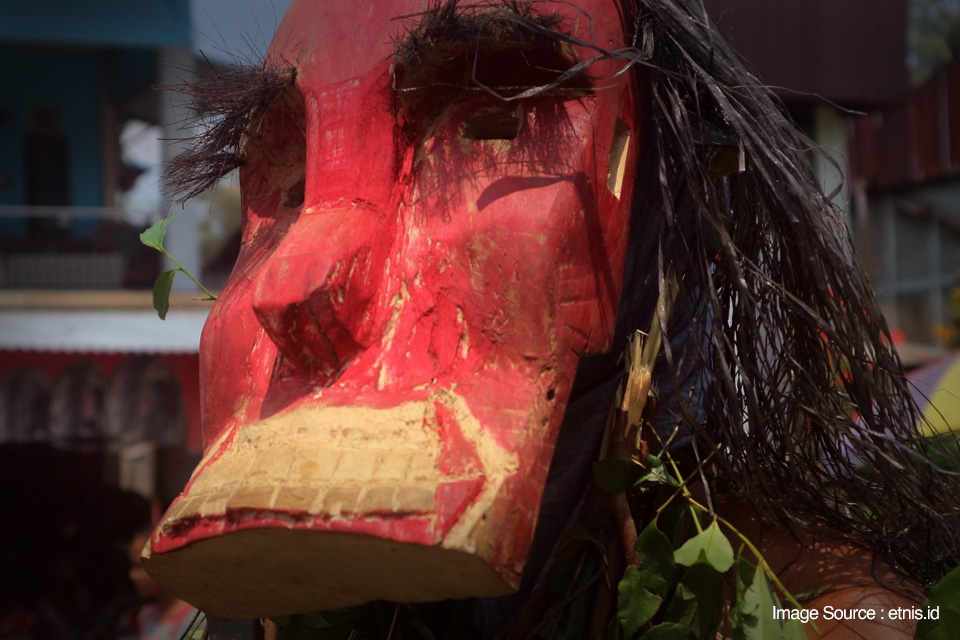 Nopeng, Tradisi Budaya yang Luar Biasa dari Suku Dayak Kanayatn