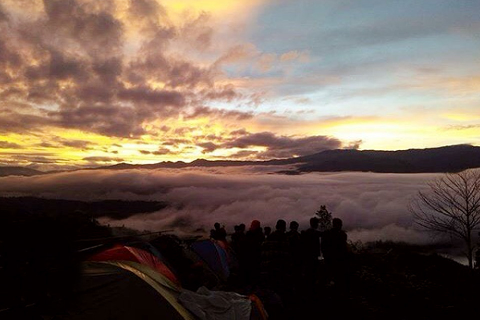 Menikmati Puncak Buntu Liarra, 'Negeri di Atas Awan' Mamasa