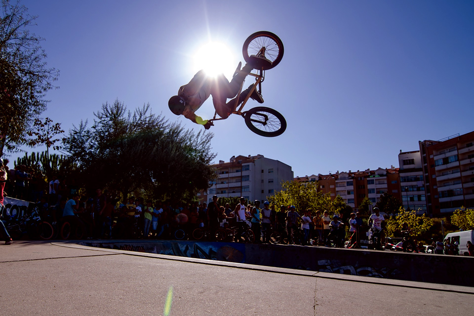 Bukan Hanya Bikin Sehat, Main BMX Bikin Lo Belajar Banyak Hal Bro!