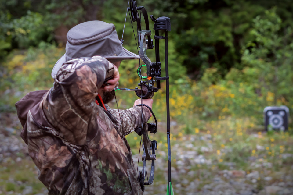 Bikin Tegang, Begini Sensasi Perang Panah ala 'The Hunger Games' di Leuweung Monyet