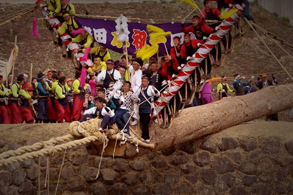 Onbashira, Festival yang Unik, Seru dan Bikin Ngeri!