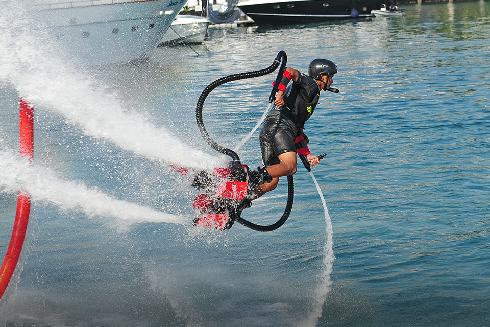 4 Olahraga Air Ekstrem yang Harus Masuk Wishlist Lo!