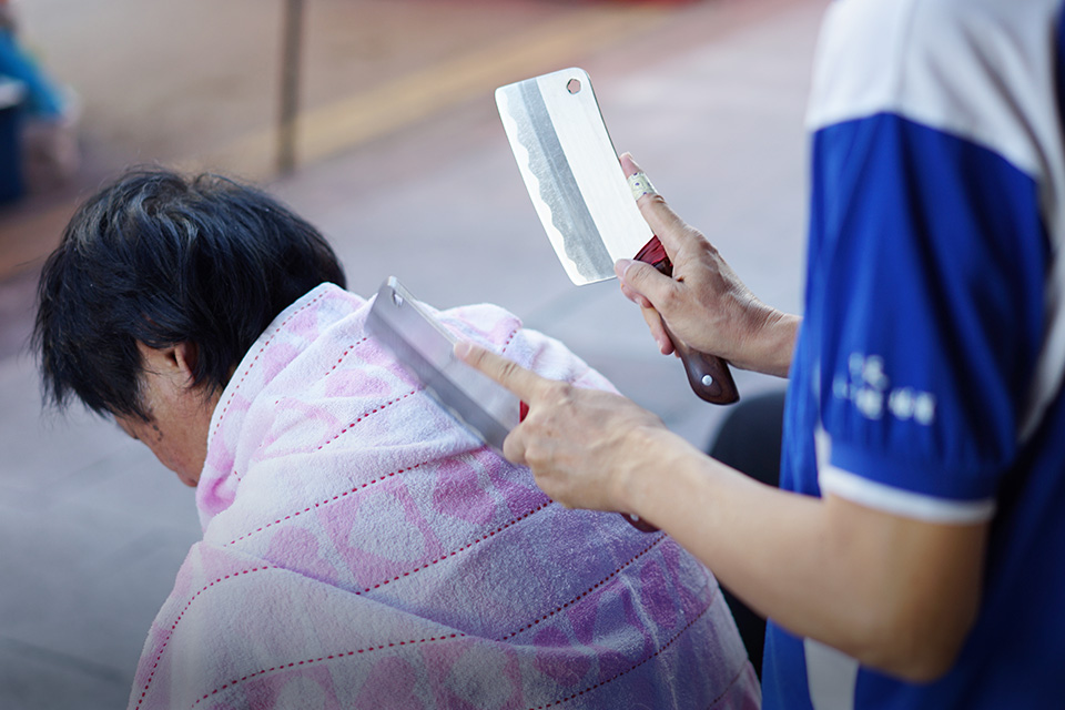 Terapi Pisau di Taiwan yang Bikin Deg-degan, Berani Coba Bro?