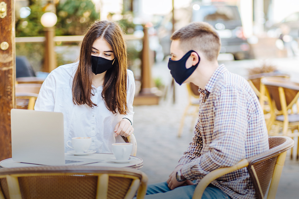 Yang Harus Diperhatikan dalam Penggunaan Masker di Restoran!