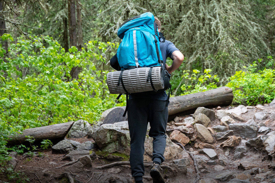 Tips Mencuci Carrier Biar Umur Pakainya Jadi Panjang 