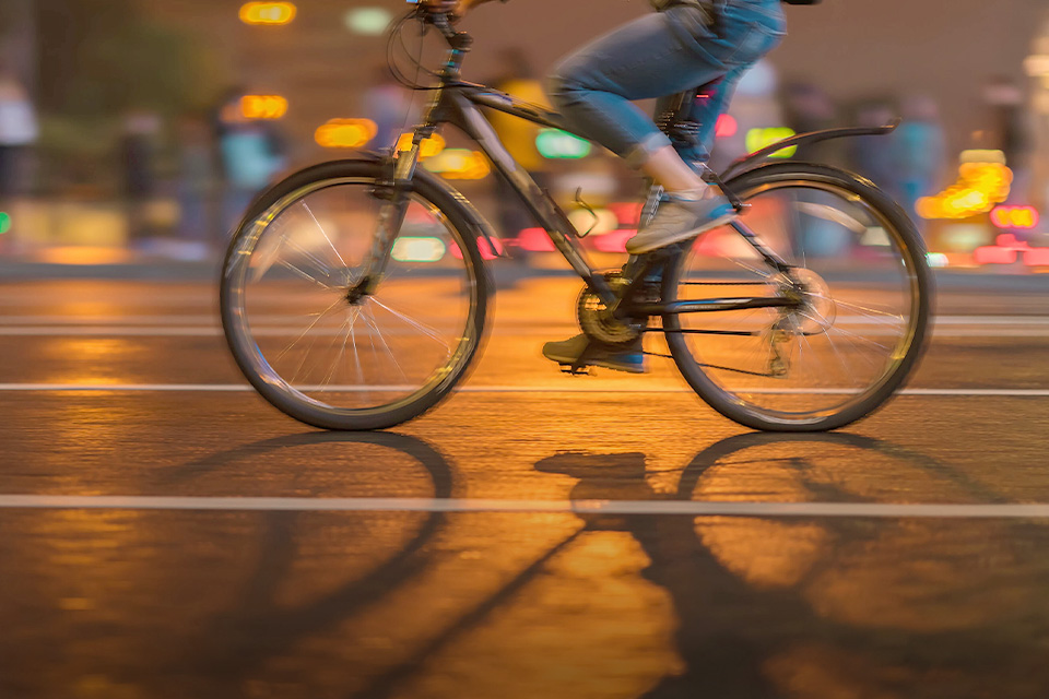 Persiapan Ini Harus Dilakukan Biar Gowes Malam Hari Lebih Aman | SUPERLIVE