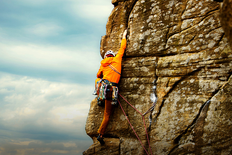 Mau Belajar Panjat Tebing? Ini Pengetahuan Soal Teknik Single Rope