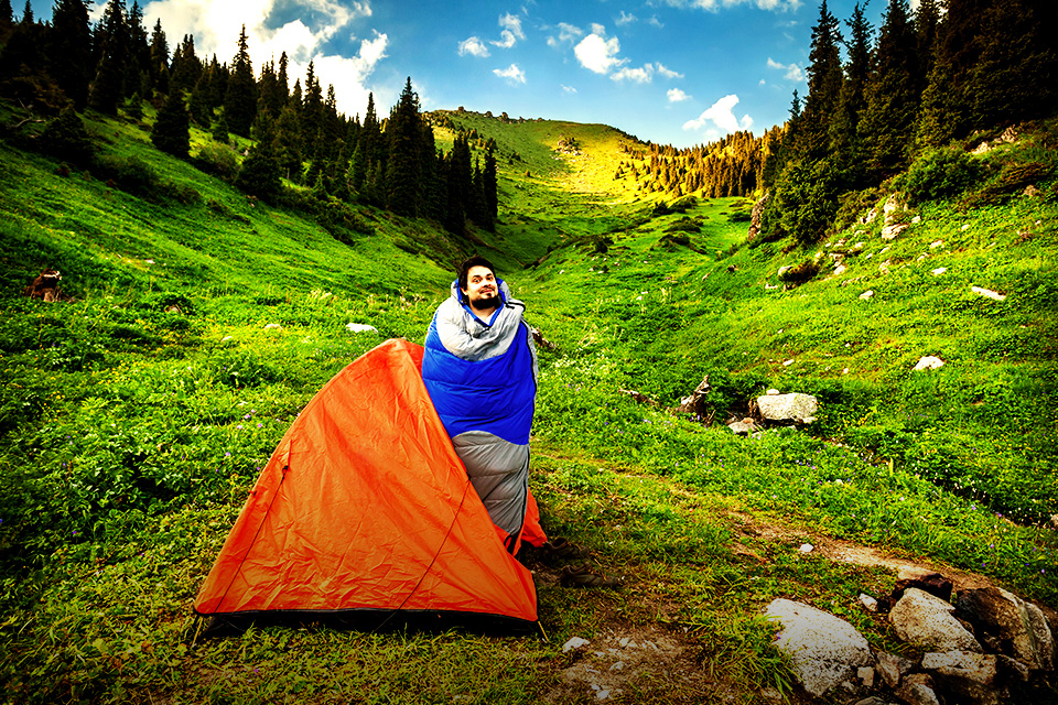 Tips Memilih Sleeping Bag untuk Mendaki Gunung