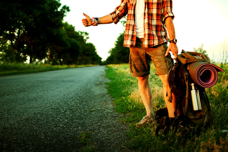 Tips Aman Hitchhiking sebagai Panduan Traveling Hemat
