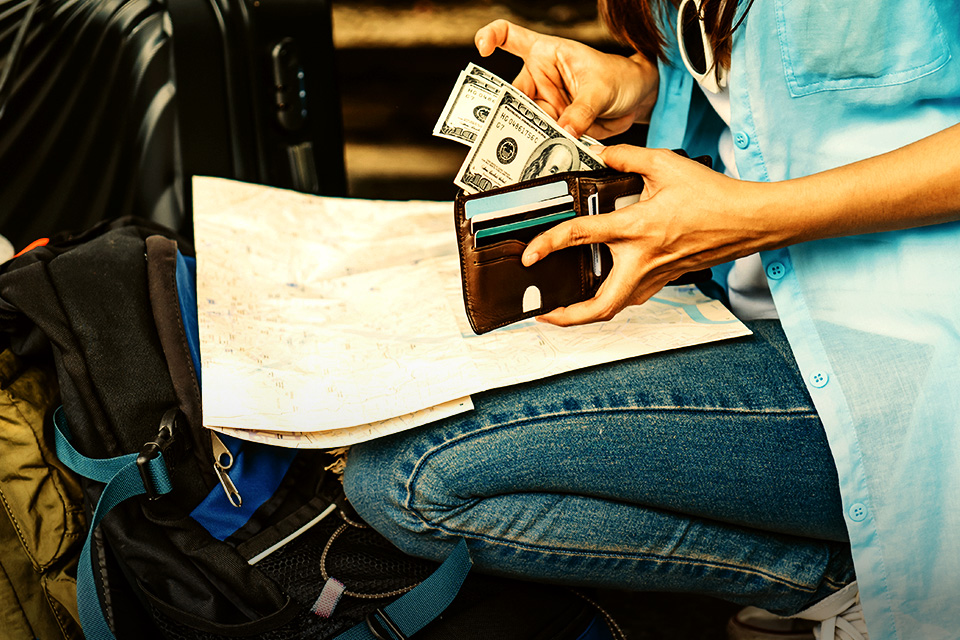 Tips Menabung Ala Backpacker, Bisa Lo Tiru Nih Bro!