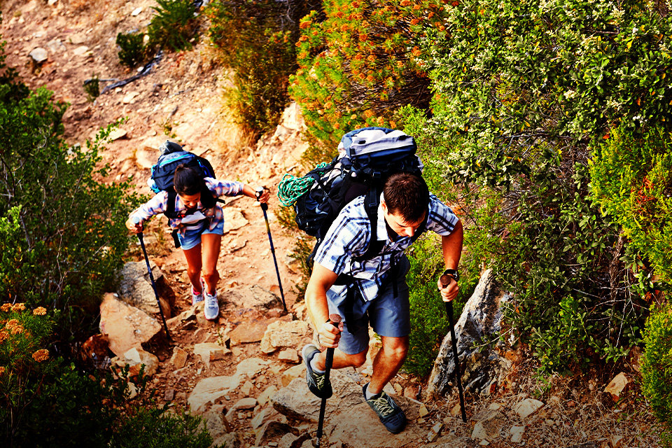 Bro, Ini Kode-kode Cewek ke Cowok Kalau Lagi Naik Gunung