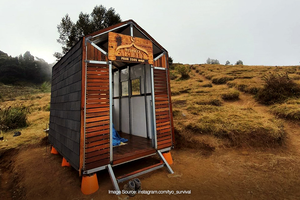 Ini Hal Menarik Tentang Shelter Emergency di Gunung Prau