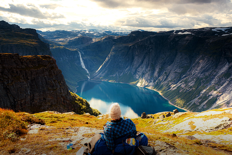 Jangan Terlalu Lama Istirahat Saat Mendaki, Ini Alasannya!
