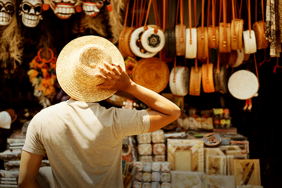 Barang-barang yang Laris Manis Dibeli Lewat Bisnis Jastip