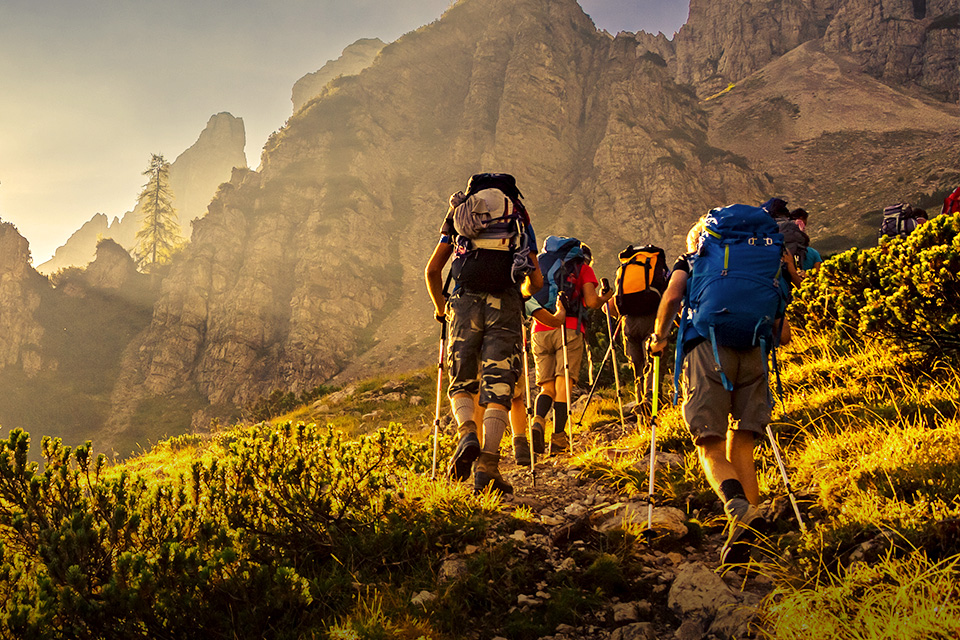 7 Perbedaan Pendaki Zaman Dulu dan Sekarang