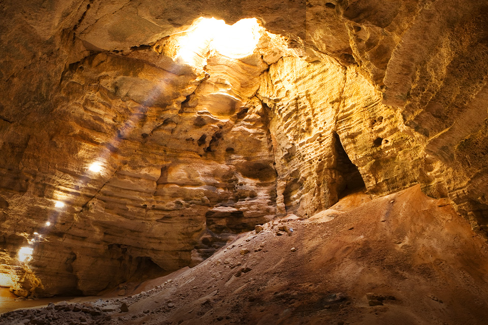 Majlis Al Jinn, Gua yang Menjadi Asal Mula Kisah Aladdin