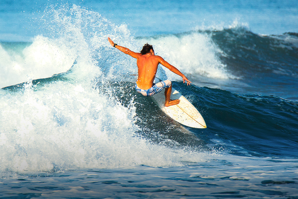 Pilihan Pantai yang Seru Buat Surfing di Bali | SUPERLIVE