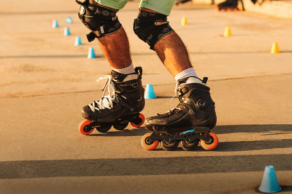 Trik Dasar Main Rollerblade yang Harus Dikuasai Pemula